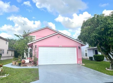 Beautiful Single-Family Home! Perfect for First-Time Buyers - photo 2