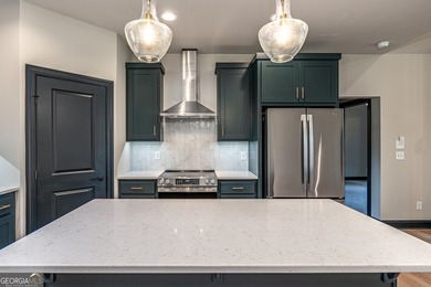 BRAND NEW HOME IN UPSCALE GATED COMMUNITY WITH RIVER ACCESS - photo 6