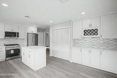 Just renovated lakeview in sought after south. This home - photo 10