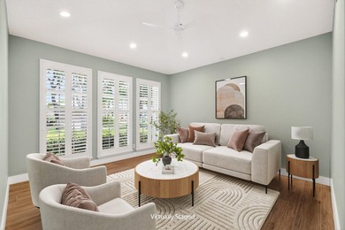 Welcome home! This move-in ready house offers warmth and comfort - photo 2
