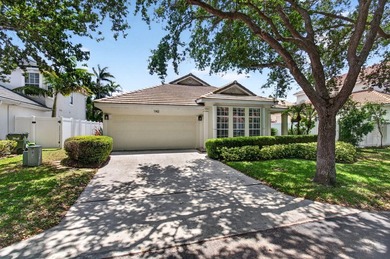 Welcome home! This move-in ready house offers warmth and comfort - photo 10
