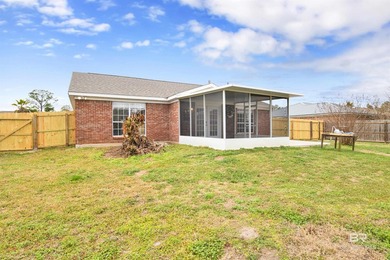 Welcome to this beautifully maintained 3-bedroom, 2-bath home - photo 18