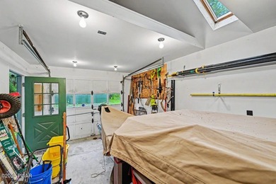 Tucked away in the sought after Hideout community sits this 3 - photo 32