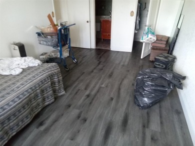 3 BIG BEDS ROOM CORNER UNIT WRAP AROUND PADIO FOR THIRD ROOM OR - photo 10