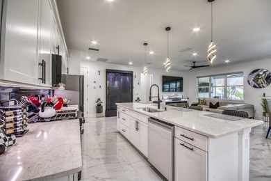 Fully remodeled and impeccably upgraded, this stunning 2 bed 2 - photo 13