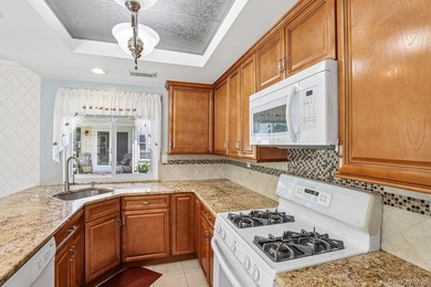 Welcome to this beautifully maintained 2-bedroom, 2-bath home in - photo 17
