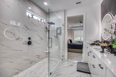 Fully remodeled and impeccably upgraded, this stunning 2 bed 2 - photo 18