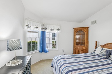 Welcome to this beautifully maintained 2-bedroom, 2-bath home in - photo 19