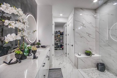 Fully remodeled and impeccably upgraded, this stunning 2 bed 2 - photo 19