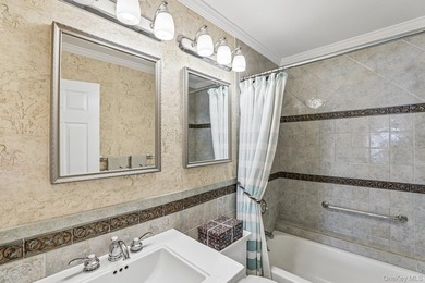 Welcome to this beautifully maintained 2-bedroom, 2-bath home in - photo 20