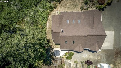 Quality and elegance to be found in this custom home built in - photo 41