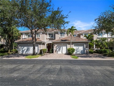 Lake Townhome/Townhouse For Sale in Fort Myers, Florida