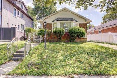 Welcome to 227-12 53rd Avenue, a remarkably spacious ranch - photo 3