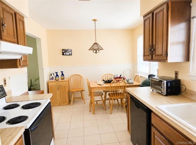 Bradford Model in the Desirable Sunrise Village Gated Community - photo 7