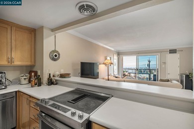 Penthouse Living with Unrivaled Panoramic Bay Views! The