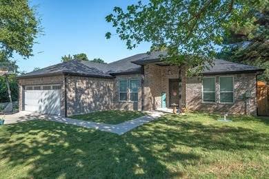 Lake Home For Sale in Tool, Texas