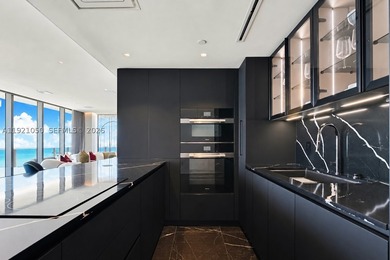 Stunning remodeled southeast corner 3-bedroom turnkey residence - photo 8