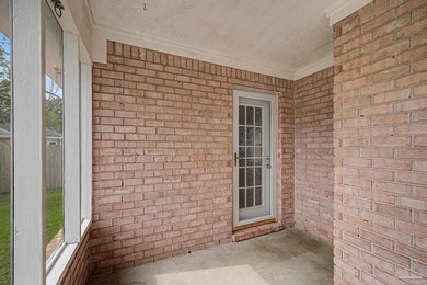 Welcome to this spacious and inviting 3-bedroom, 2-bath home - photo 12