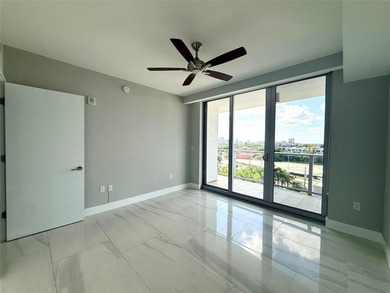 PRICED TO SELL !!! this sparkling new 2/2 condo in the luxury - photo 14