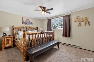 Fully furnished cabin on the Island Park Village Golf Course - photo 17