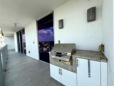 PRICED TO SELL !!! this sparkling new 2/2 condo in the luxury - photo 18