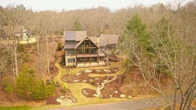 Exceptional 5-bedroom stone and cedar shake home with - photo 2