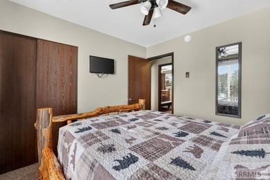 Fully furnished cabin on the Island Park Village Golf Course - photo 25