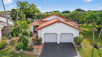 Weston Lakes Area Home For Sale in Weston Florida