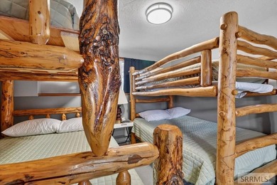 Fully furnished cabin on the Island Park Village Golf Course - photo 32