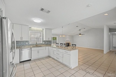 Welcome to this spacious and inviting 3-bedroom, 2-bath home - photo 33