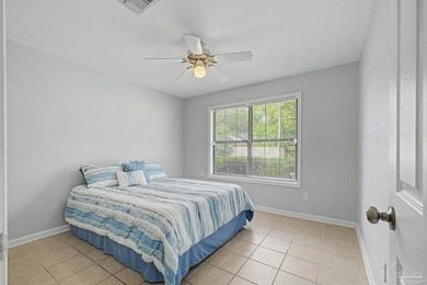 Welcome to this spacious and inviting 3-bedroom, 2-bath home - photo 44