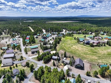 Fully furnished cabin on the Island Park Village Golf Course - photo 47