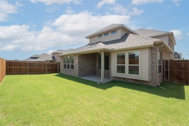 Welcome home to the Summerfield-a beautifully designed Beazer - photo 2
