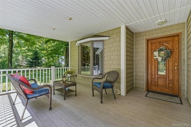 Tucked in the middle of a private street in Stormville, this - photo 4