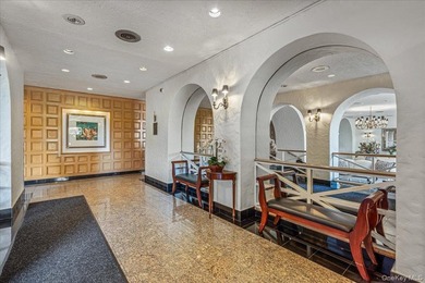 Luxury High Rise Bldg With an Unobstructed South East Water View - photo 21