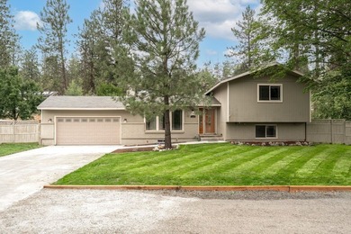 Beautifully remodeled 5-bedroom, 3-bath home in desirable Nine - photo 1
