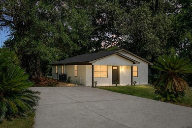 Welcome to 2052 Vestry Drive, a beautifully renovated 3-bedroom - photo 1