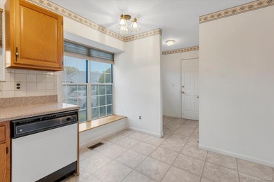 Welcome to 7 Daria Dr. Oakdale, NY - Windmill Gate 55+ Community - photo 6