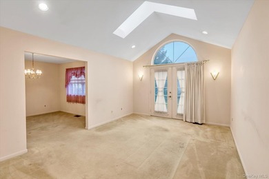 Welcome to 7 Daria Dr. Oakdale, NY - Windmill Gate 55+ Community - photo 8