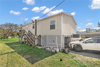 This property at 228 Mamie Street, Chokoloskee Island, Florida - photo 4