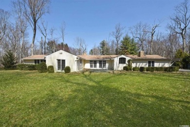 Lake Home Sale Pending in Locust Valley, New York