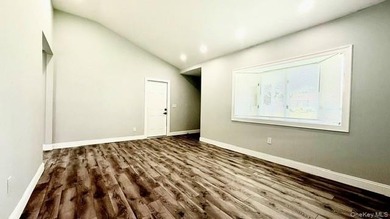 Fantastic And Beautifully Renovated Ranch In The Tangiers - photo 9