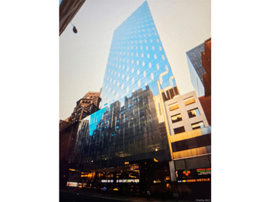 Seize a rare opportunity to own this exceptional office - photo 3