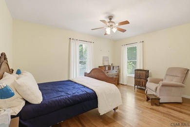 Beautifully remodeled from top to bottom, this exceptional - photo 17