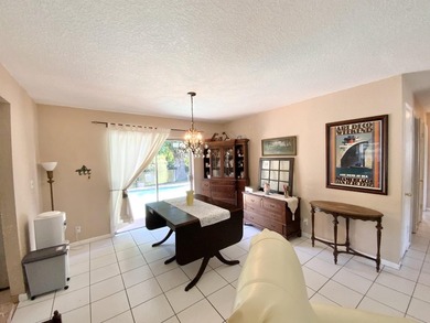 Stunning 3-bed, 2-bath pool home with a 1-car garage, ideally - photo 17