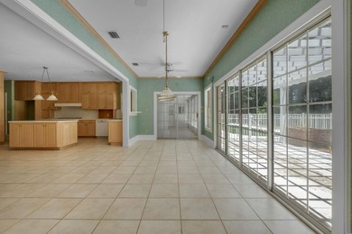 Bankruptcy and Short Sale. Additional Buyer Premium to the - photo 21
