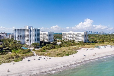 A Rare Beachfront Setting with Direct Ocean Views This - photo 23