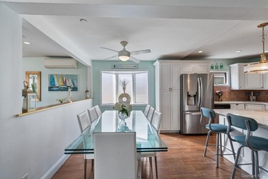 Discover Your Coastal Dream: Bay & Beach Views from this West - photo 6