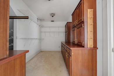 Bankruptcy and Short Sale. Additional Buyer Premium to the - photo 28