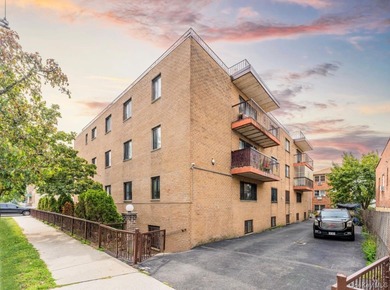 East River Condo For Sale in Flushing New York